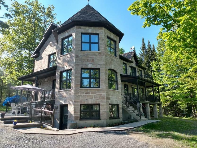 Manoir La Licorne Apartment Notre-Dame-du-Lac Exterior foto